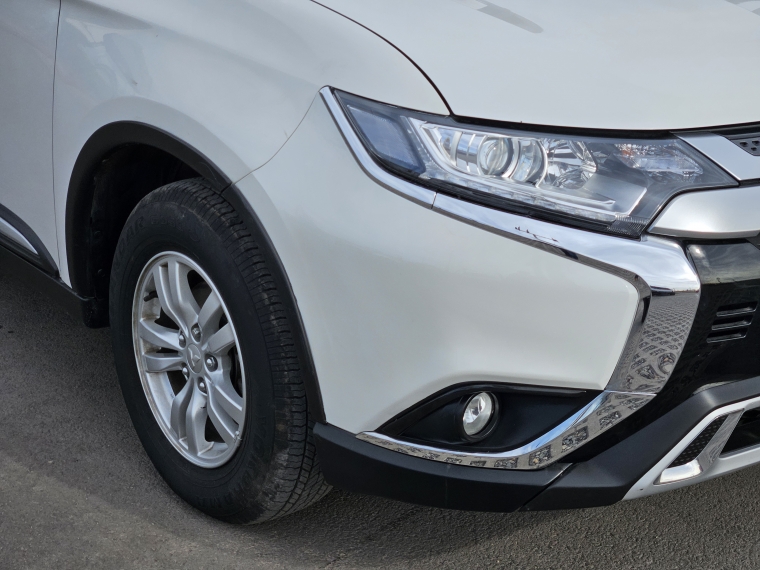 Mitsubishi Outlander Glx At 4x2 2.0 2023 Usado Usado en Kovacs Usados Mitsubishi Outlander Glx At 4x2 2.0 2023 Usado Usado en Kovacs Usados
