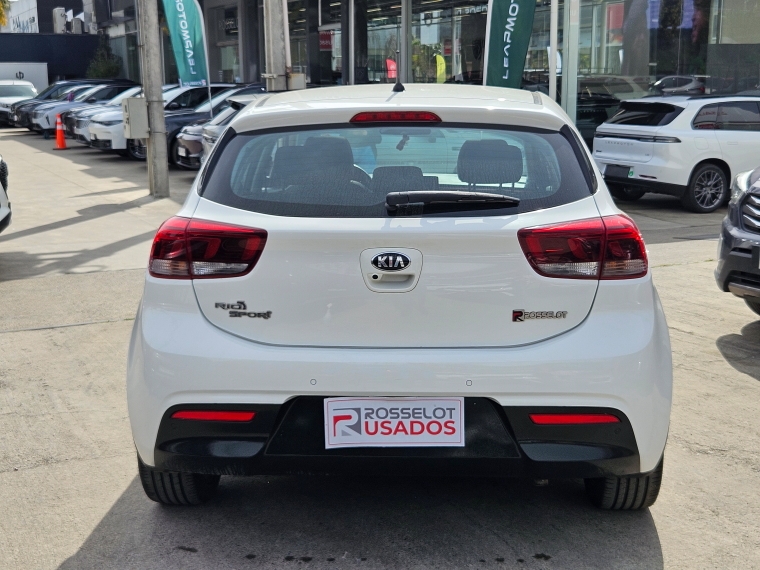 Kia Rio 5 Rio 5 Sport 1.6 2021 Usado en Rosselot Usados