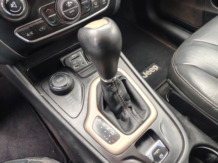 Jeep Cherokee Cherokee Ltd 4x4 2.4 2016 Usado en Rosselot Usados