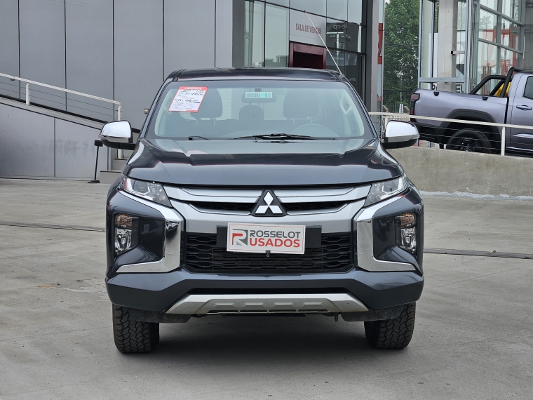 Mitsubishi L200 L200 D/c 2.4 Katana Crt 4x4 Special Pack 2023 Usado en Rosselot Usados