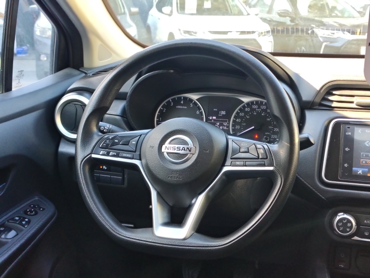 Nissan Versa 1.6  Sense Mt 2023 Usado  Usado en Kovacs Usados