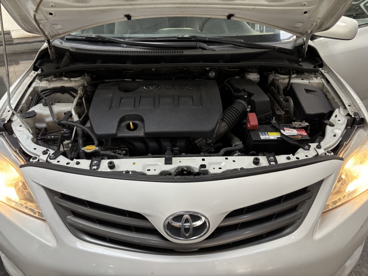 Toyota Corolla Gli 1.6l 6mt Ac 2013  Usado en Grass & Arueste