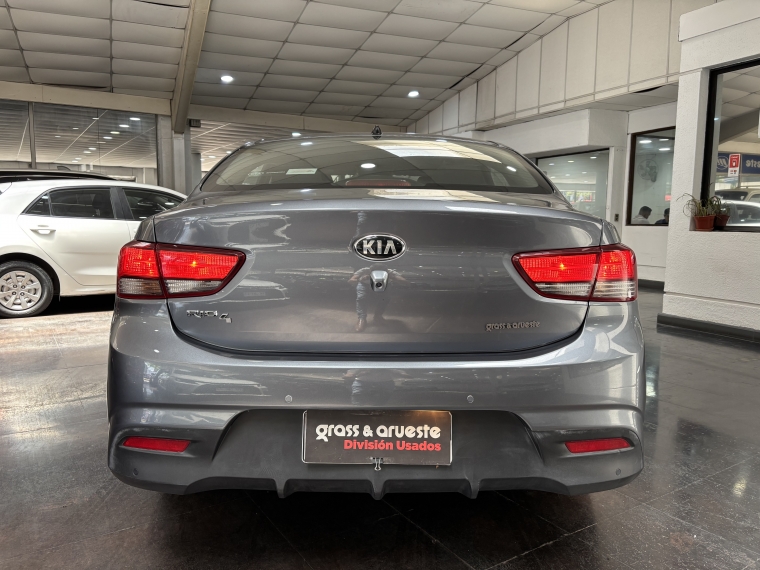 Kia Rio 4 Ex 1.4l 6at Ci Full 2019  Usado en Grass & Arueste