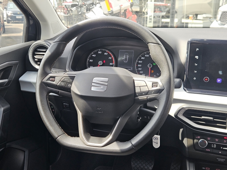 SEAT Ibiza — foto 10 de 20