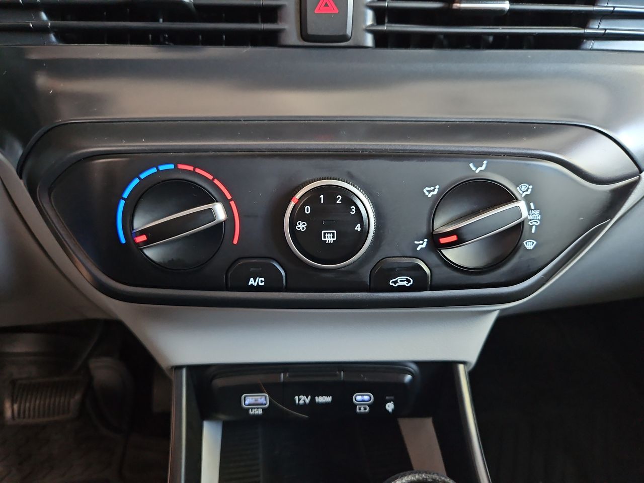 Hyundai I-20 I20 B13 Mpi 1.4 Aut 2024 Usado en Usados de Primera - Sergio Escobar