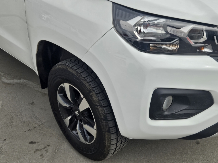 Peugeot Landtrek Landtrek Active Hdi 150 4x2 2023 Usado en Rosselot Usados