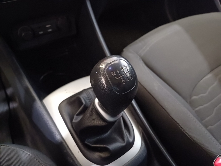 Kia Rio 5 Rio 5 Ex 1.4l 6mt Dab Abs - 1644 2016 Usado en Rosselot Usados