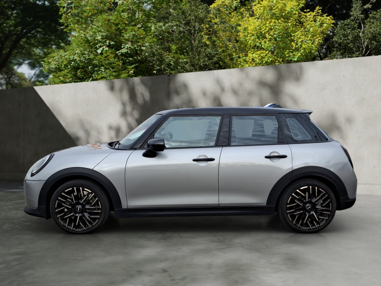 Mini Cooper Hb 2.0 Aut 2025 Usado Usado en BMW Premium Selection Mini Cooper Hb 2.0 Aut 2025 Usado Usado en BMW Premium Selection