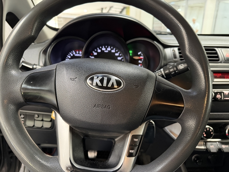 Kia Rio 3 Ex 1.4l Ac Abs 6mt  2014  Usado en Grass & Arueste