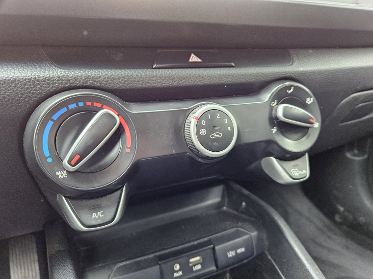 Kia Rio 4 Rio 4 Lx 1.4l 6mt Ac - 1888 2018 Usado en Rosselot Usados