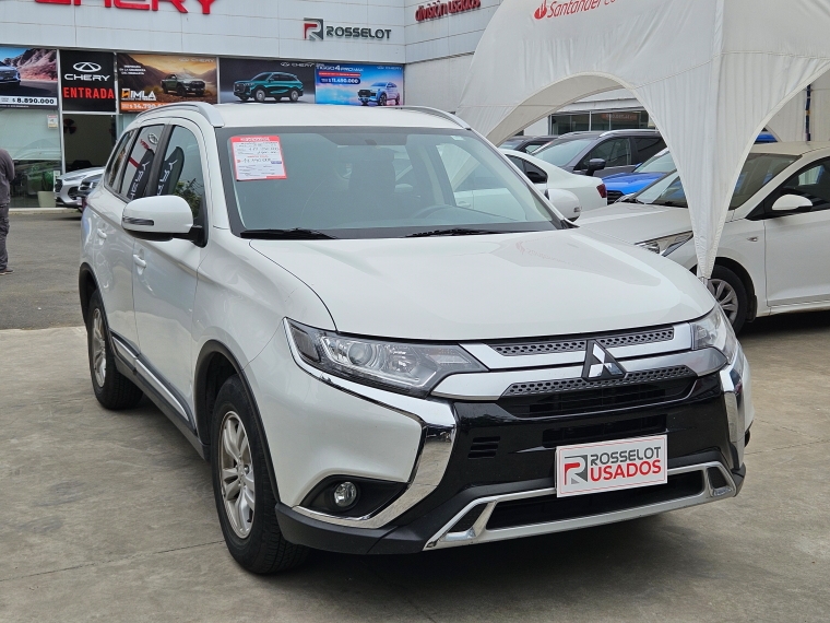 Mitsubishi Outlander Outlander Cvt 2.0 Aut 2023 Usado en Rosselot Usados