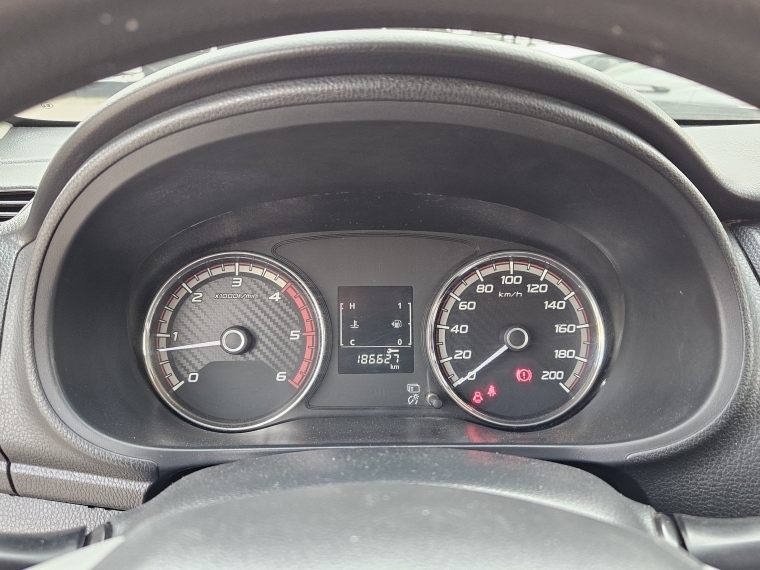 Mitsubishi L200 L200 D/c 2.4 Katana Crt 4x4 Special Pack 2020 Usado en Rosselot Usados