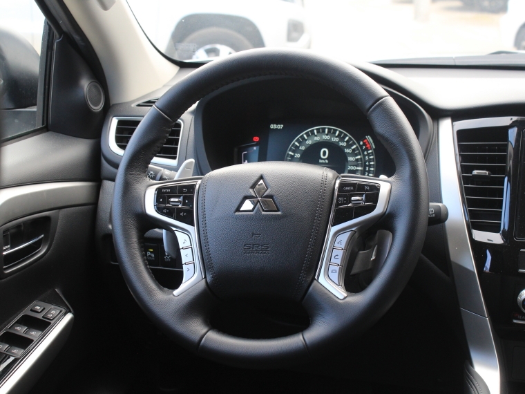 Mitsubishi Montero sport Montero Sport 3.0 Aut 2024 Usado en Rosselot Usados