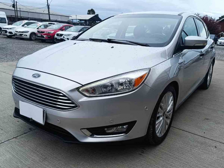 FORD FOCUS . 2018
