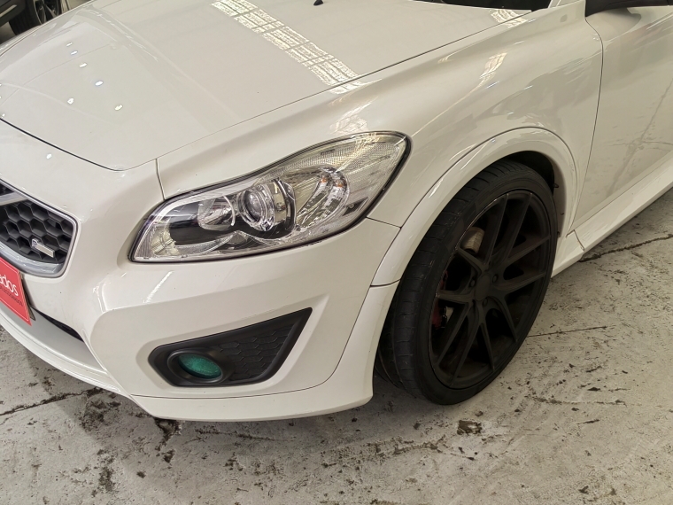 Volvo C30 C30 2.0 T4 Mec R-design 2013 Usado en Rosselot Usados