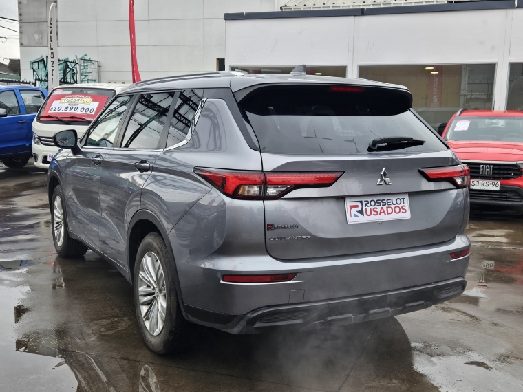 Mitsubishi New outlander Outlander Gl 2.5 Aut 2023 Usado Usado en Webautos.cl Mitsubishi New outlander Outlander Gl 2.5 Aut 2023 Usado Usado en Webautos.cl