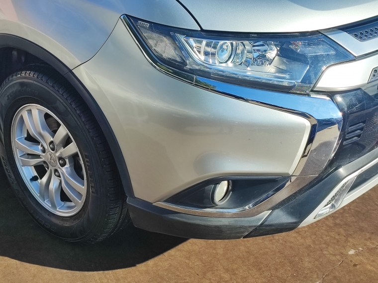 Mitsubishi Outlander Outlander Cvt 2.0 Aut 2019 Usado en Rosselot Usados Mitsubishi Outlander Outlander Cvt 2.0 Aut 2019 Usado en Rosselot Usados