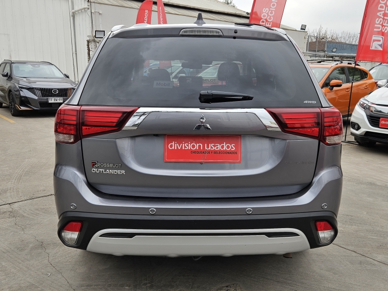 Mitsubishi New outlander Outlander 4x4 2.4 Aut 2022 Usado en Rosselot Usados