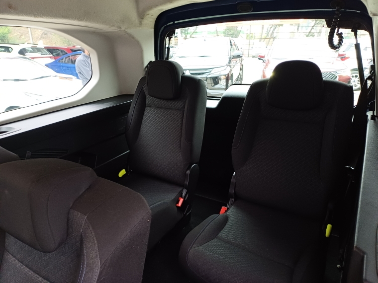 Peugeot Rifter Rifter Bluehdi 130 1.5 At 2021 Usado en Rosselot Usados