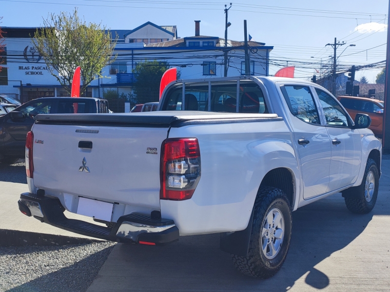 Mitsubishi L200 New L-200 Work 2.4 Cr Wf Mec 4x2 Td E5 2021  Usado en Guillermo Morales Usados