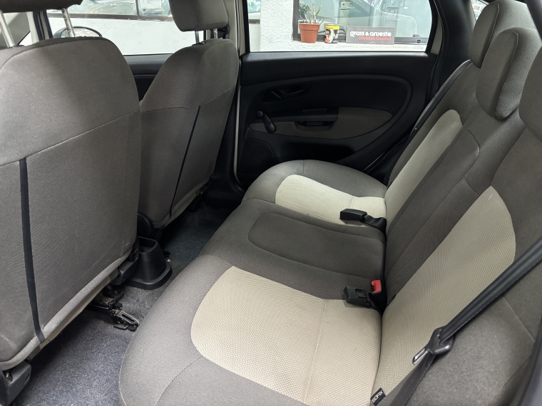 Fiat Linea Elx 1.4l 5mt Ac 2014  Usado en Grass & Arueste