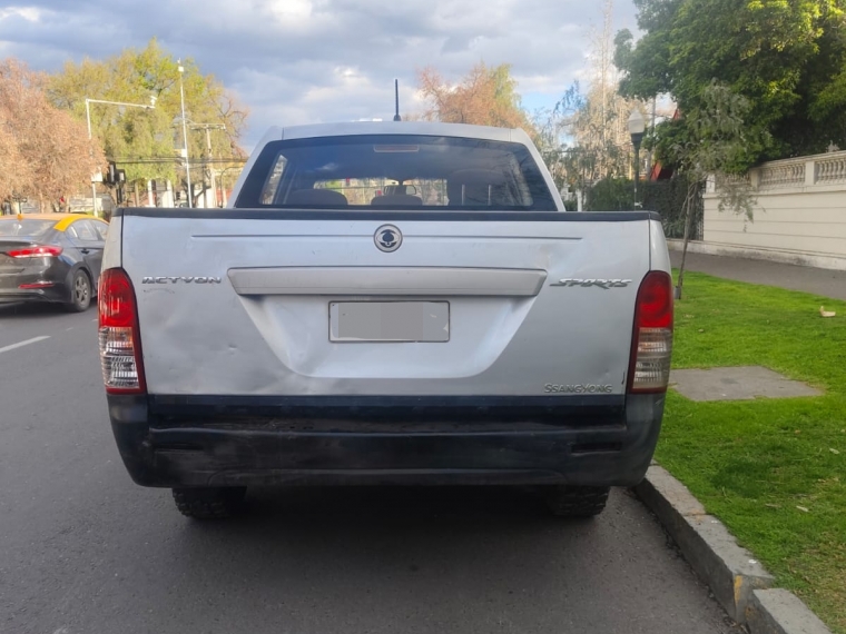 SsangYong Actyon Sport — foto 3 de 17