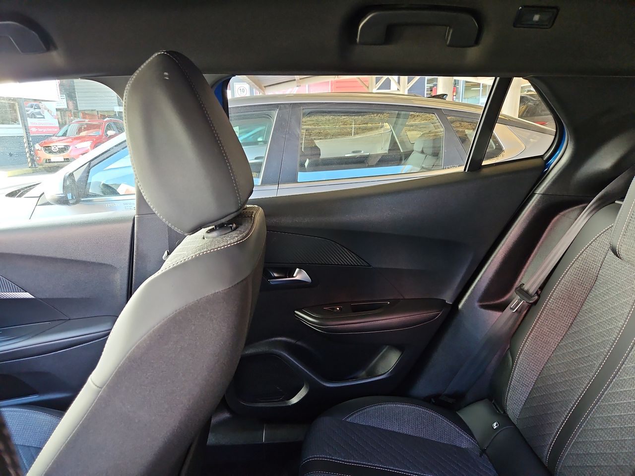 Peugeot 2008 2008 4x2 1.2 Aut 2025 Usado en Usados de Primera - Sergio Escobar