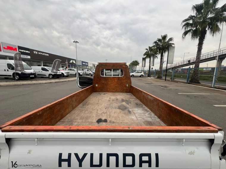 Hyundai Porter 2.5 Crdi Gls  2ab Ac Mt Diesel Descuenta Iva Cab Simple 2023 Usado  Usado en Webautos.cl