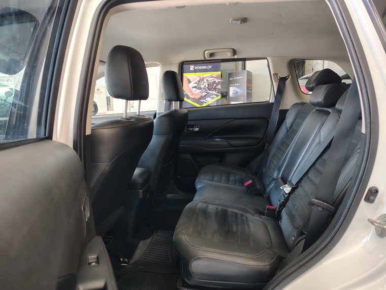 Mitsubishi Outlander Outlander Cvt 2.0 Aut 2022 Usado en Rosselot Usados
