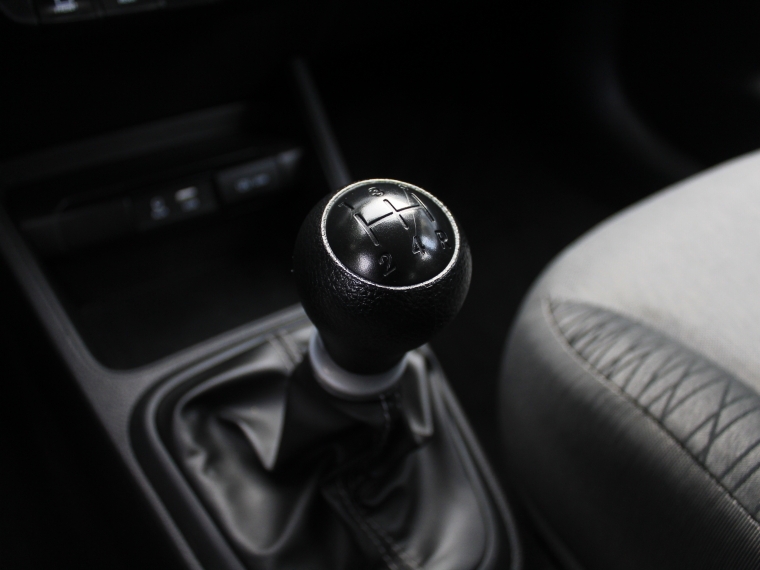 Kia Soluto Lx Ac Mt 2024 Usado  Usado en Kovacs Usados