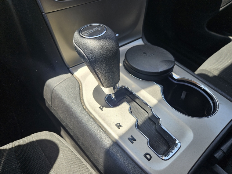 Jeep Grand cherokee laredo Grand Cherokee Laredo Sport 3.6 2013 Usado en Rosselot Usados