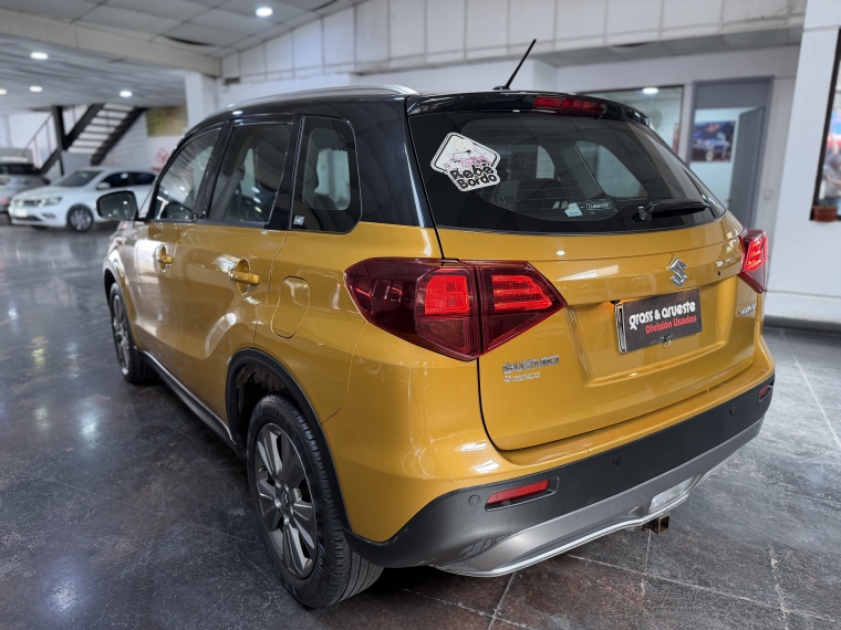 Suzuki Vitara Ii Glx 1.6l 5mt Ac 2021  Usado en Grass & Arueste