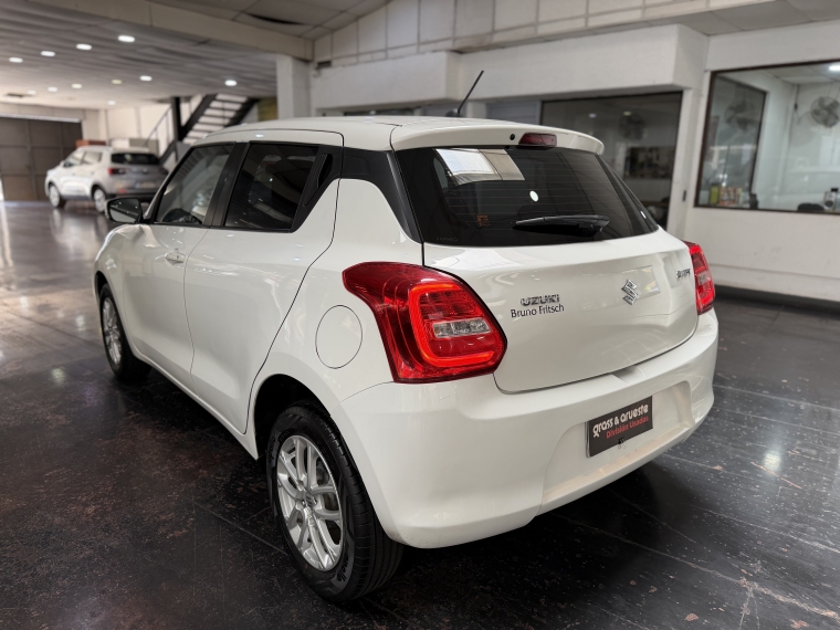 Suzuki Swift 1.2l Glx At 2021  Usado en Grass & Arueste