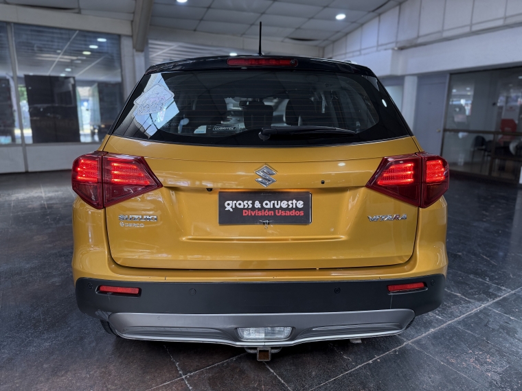 Suzuki Vitara Ii Glx 1.6l 5mt Ac 2021  Usado en Grass & Arueste