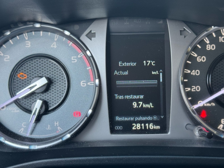 TOYOTA HILUX DX 4X2 2.4 - imagen 22