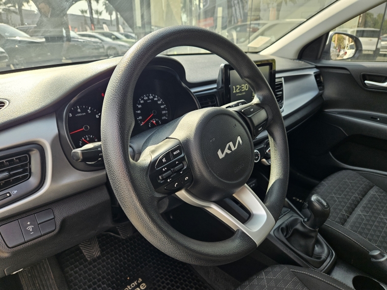 Kia Rio 5 Ex Full 6mt 1.4 2023 Usado  Usado en Kovacs Usados