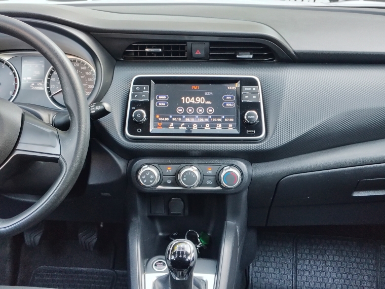 Nissan Kicks 1.6  Play  Sense Mt 2025 Usado  Usado en Kovacs Usados