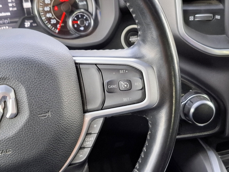 Ram 1500 New Ram 1500 Crew Cab Big Horn 3.6l E-torque Euro 6c 2021 Usado en Rosselot Usados