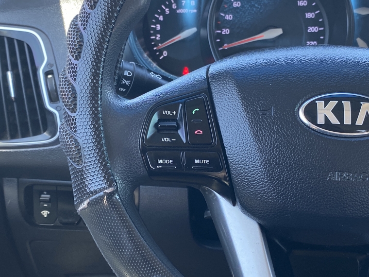 Kia Rio 4 Rio 4 Ex 1.4 2017 Usado en Rosselot Usados