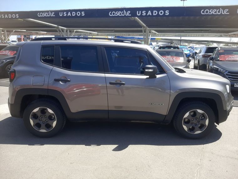 Jeep Renegade 1.8 Sport 4x2 Mt 5p 2022 Usado  Usado en Webautos.cl