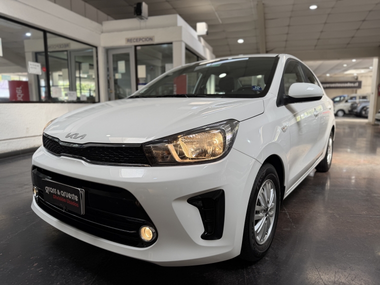 Kia Lx 1.4l Ac 5mt Full 2023  Usado en Grass & Arueste