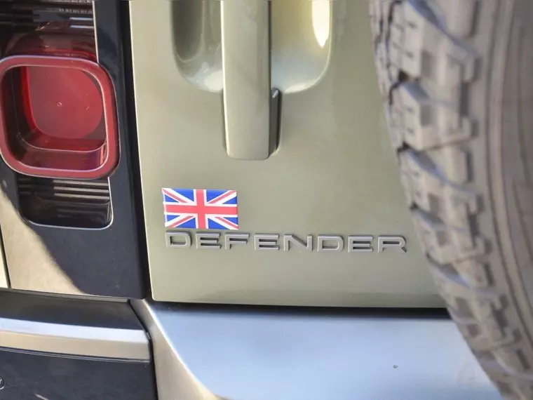 Land rover Defender 3.0 130 X-dynamic S Diesel 4x4 300hp At 5p 2024 Usado  Usado en Webautos.cl