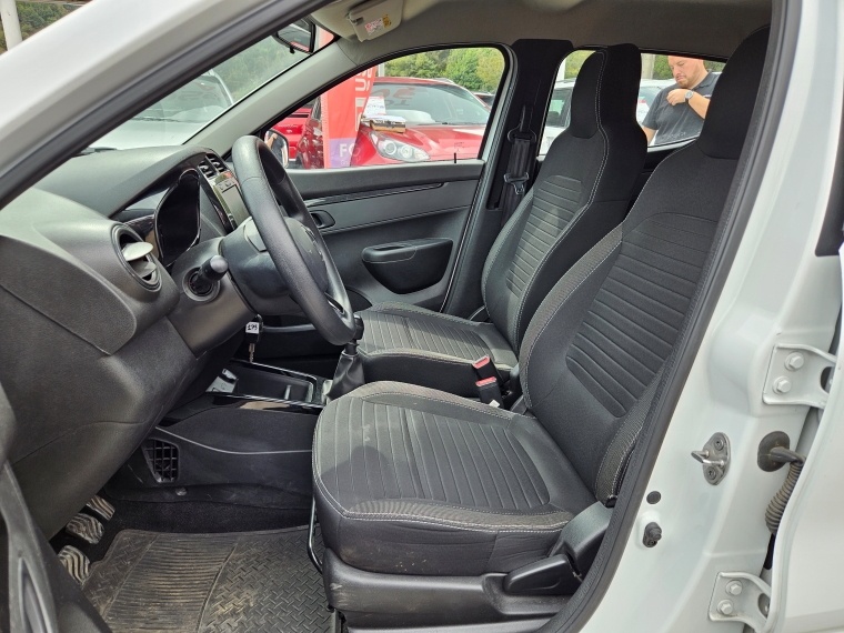 Renault Kwid — foto 10 de 14
