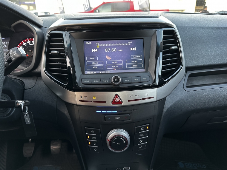 Mahindra Xuv 1.2 Comfort Mt 2024 Usado  Usado en Webautos.cl