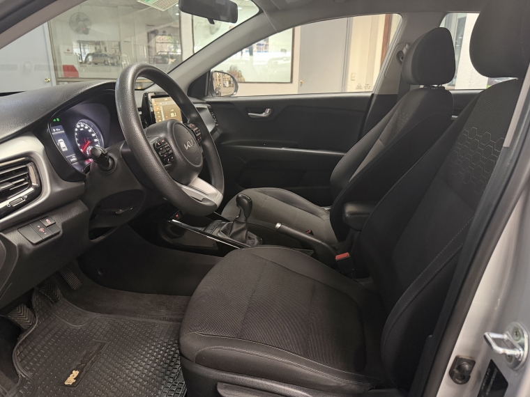 Kia Rio 5 Ex 1.4l 6mt Ci Full 2023  Usado en Grass & Arueste