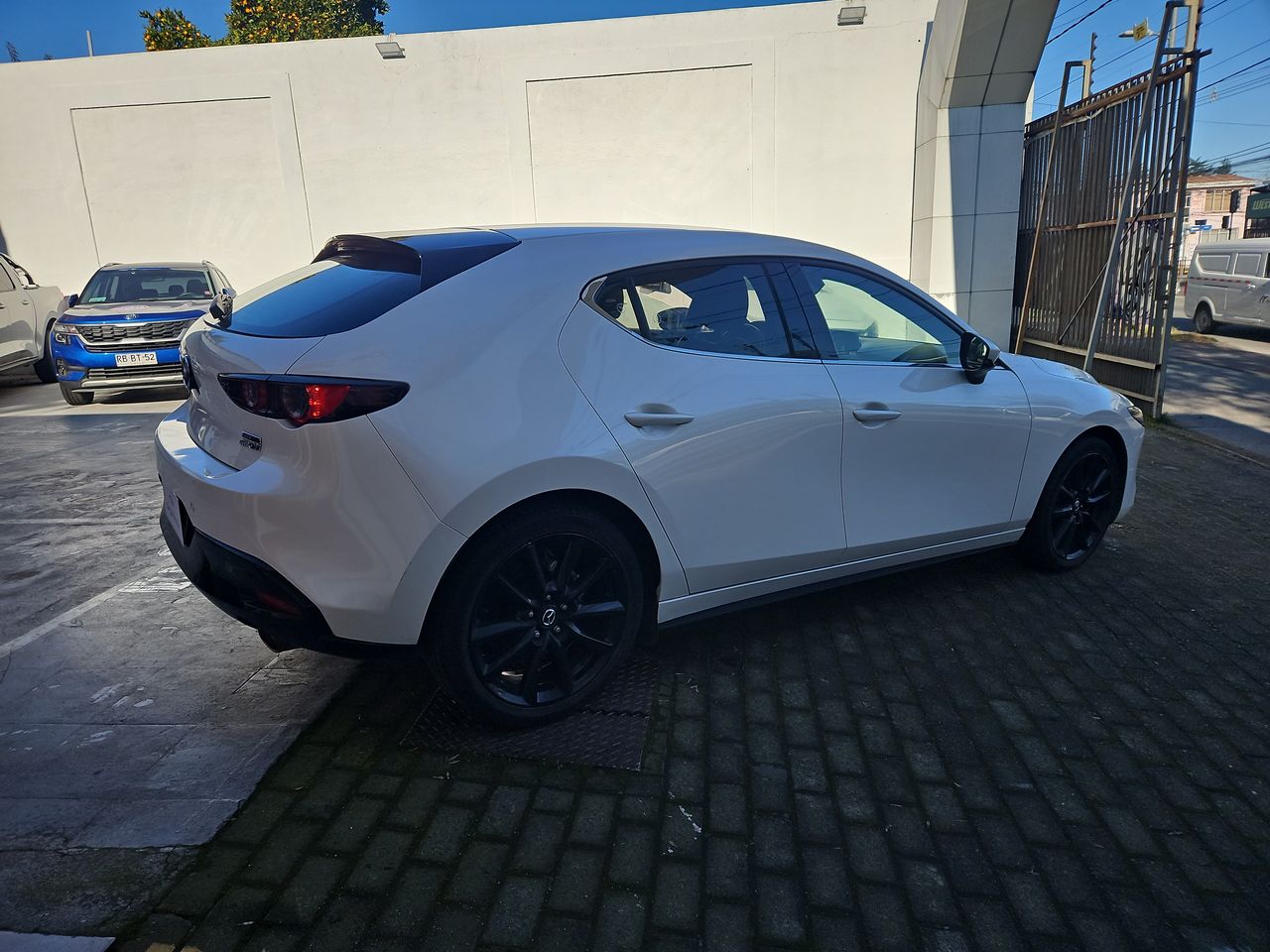 Mazda 3 3 Hatch Back 2.5 Aut 2022 Usado en Usados de Primera - Sergio Escobar
