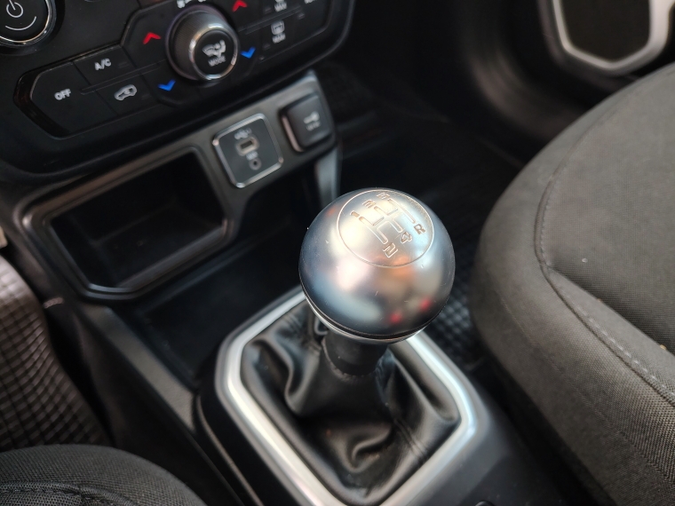 Jeep Renegade Renegade Sport 1.8 2022 Usado en Rosselot Usados
