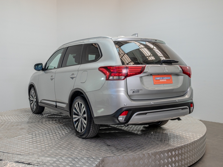 Mitsubishi Outlander 2.0 Glx At 4x2 2023 Usado  Usado en Pompeyo