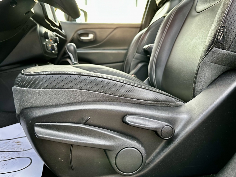 Jeep Renegade Renegade Longitude 1.3 Aut 2023 Usado en Rosselot Usados