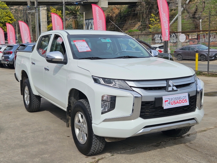 Mitsubishi L200 L200 D/c 2.4 Katana Crt 4x4 Special Pack 2023 Usado en Rosselot Usados